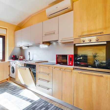 Frida Apartment Nuovo Luminoso Con Vista Aperta Trieste Exteriör bild