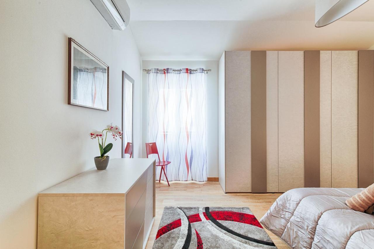 Frida Apartment Nuovo Luminoso Con Vista Aperta Trieste Exteriör bild