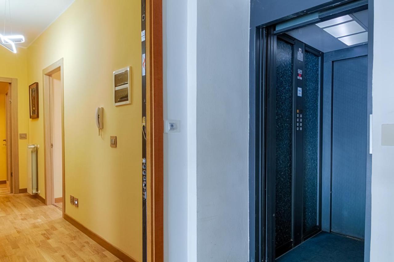 Frida Apartment Nuovo Luminoso Con Vista Aperta Trieste Exteriör bild